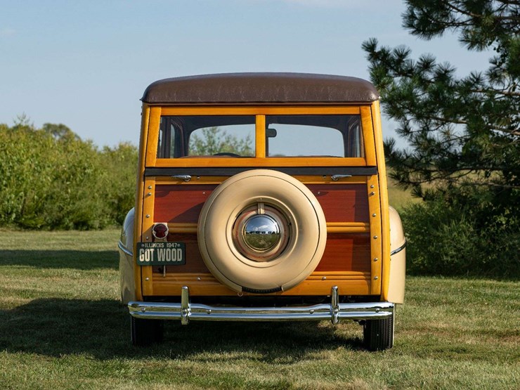1947-ford-super-deluxe-woody-wagon-image-10