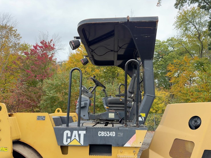 2008-caterpillar-cb-534dxw-image-18