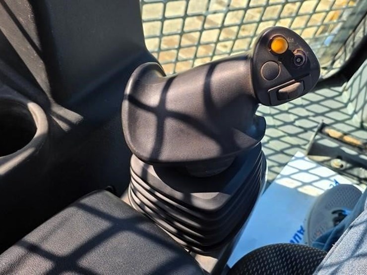 2021-caterpillar-d3-image-67
