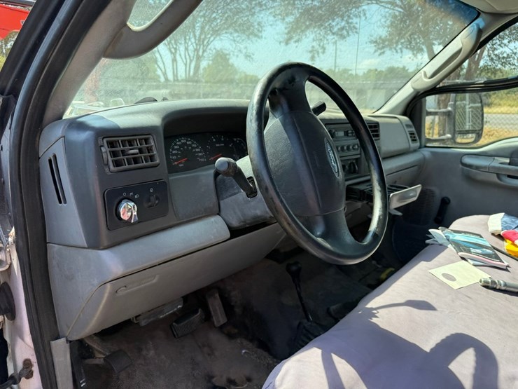 2004-ford-f450-image-63