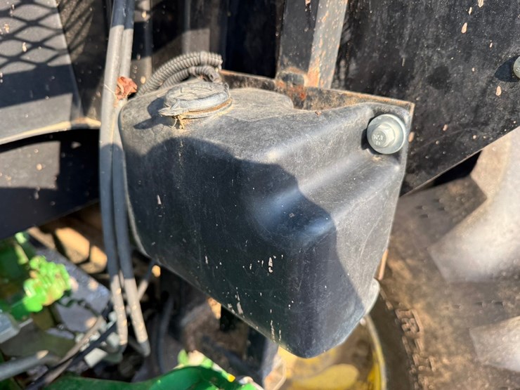 2019-john-deere-5090e-image-32