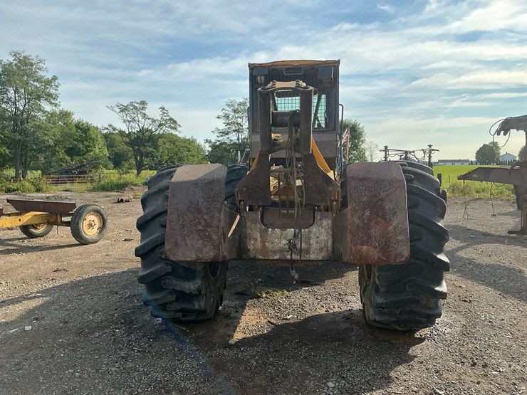 deere-640g-image-4