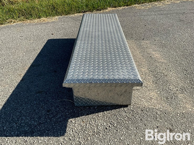 delta-champion-aluminum-pickup-toolbox-image-4