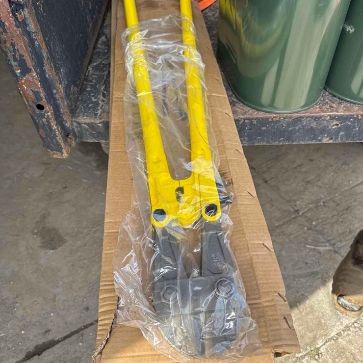 New ZJG Co 48in Bolt Cutters