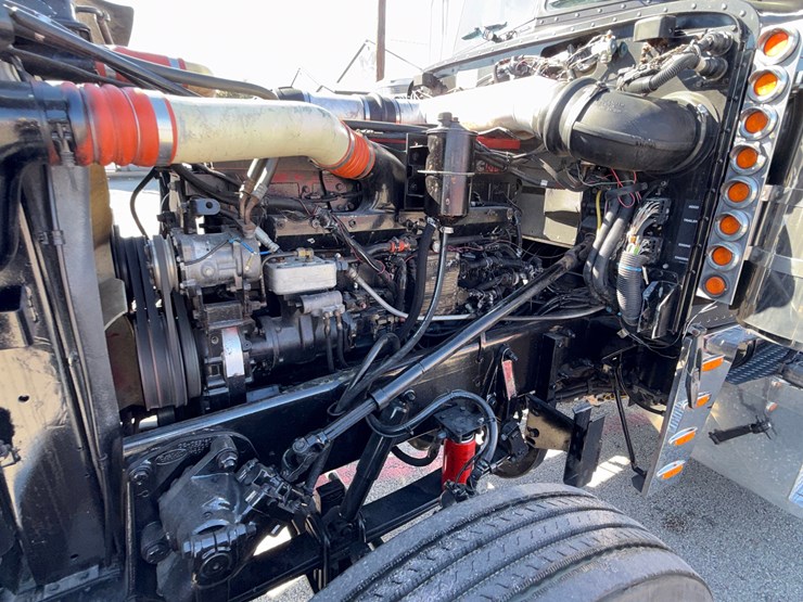 2000-peterbilt-379-image-20