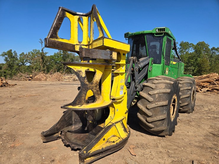 2019-john-deere-6-image-1