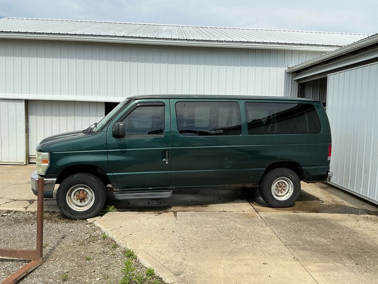 2009-ford-e350-image-2