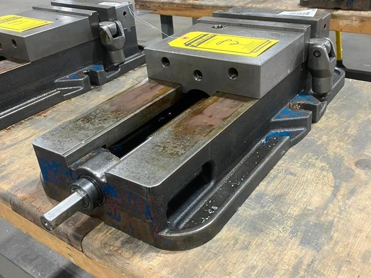 gs-8"-milling-vise-image-1