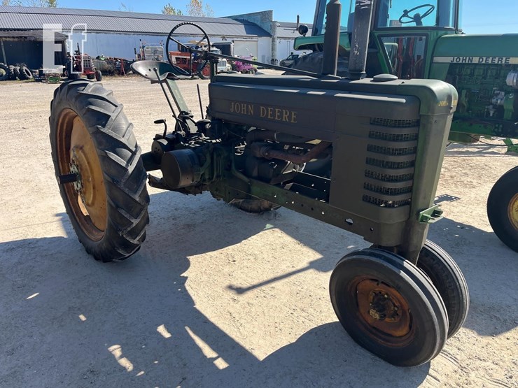 john-deere-b-image-3