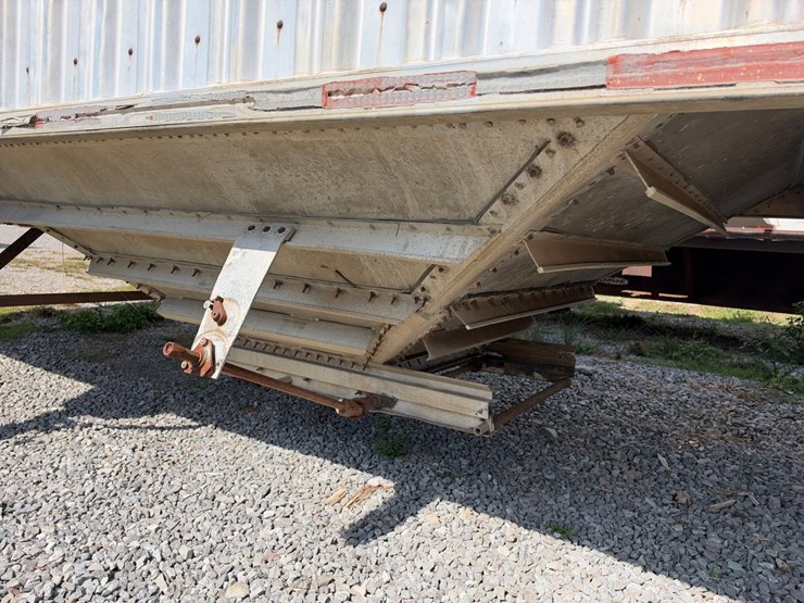 wilson-grain-trailer-image-11