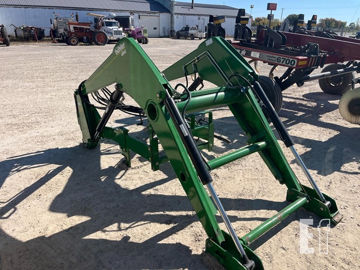 buhler-595-loader-&-bucket-image-5