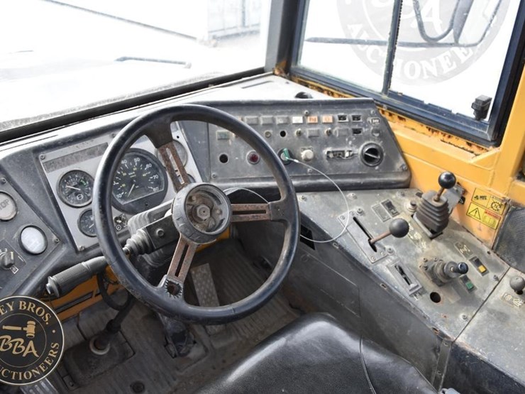 2001-volvo-a25c-image-42