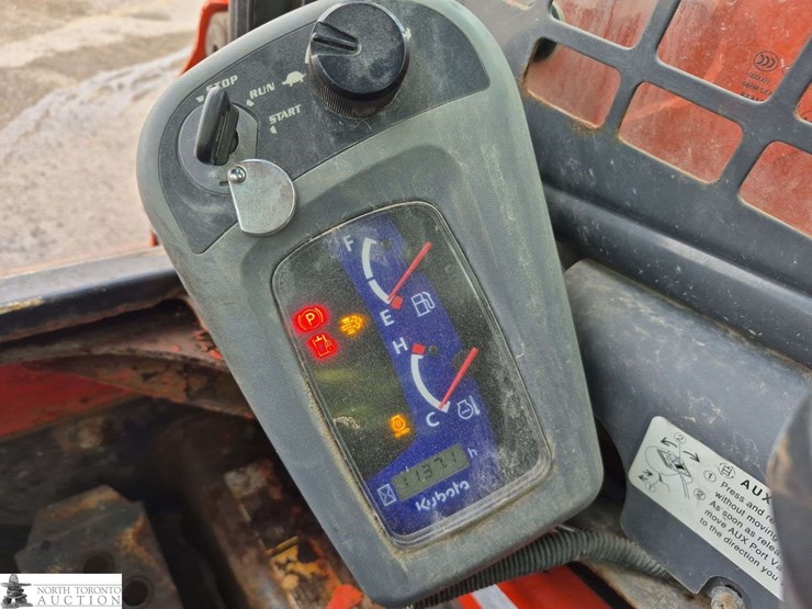 2018-kubota-ssv65-image-16