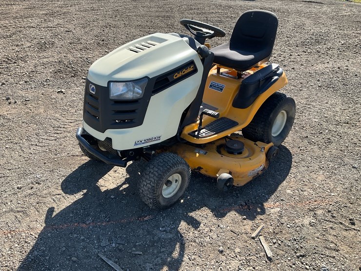 cub-cadet-1050-image-3