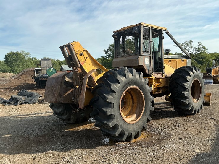 deere-640g-image-5