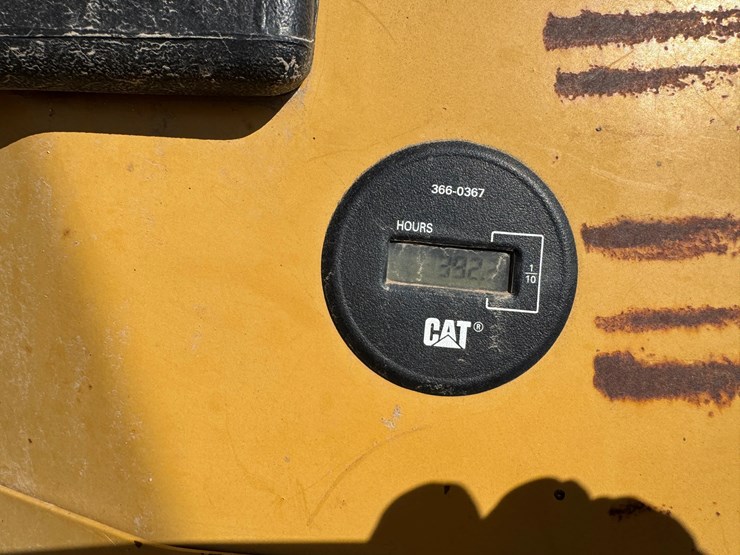 caterpillar-d3g-xl-image-2