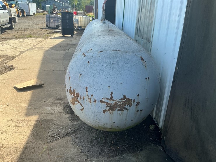 #175-•-1000-gal.air-tank-image-3