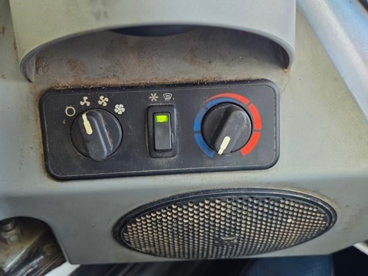 2019-bobcat-s595-image-54