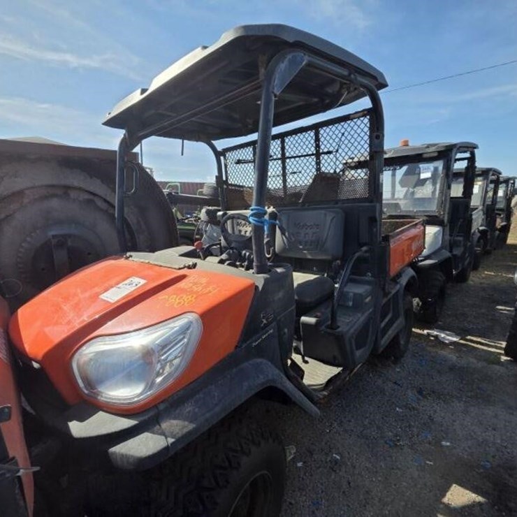 2023 KUBOTA RTVX900G