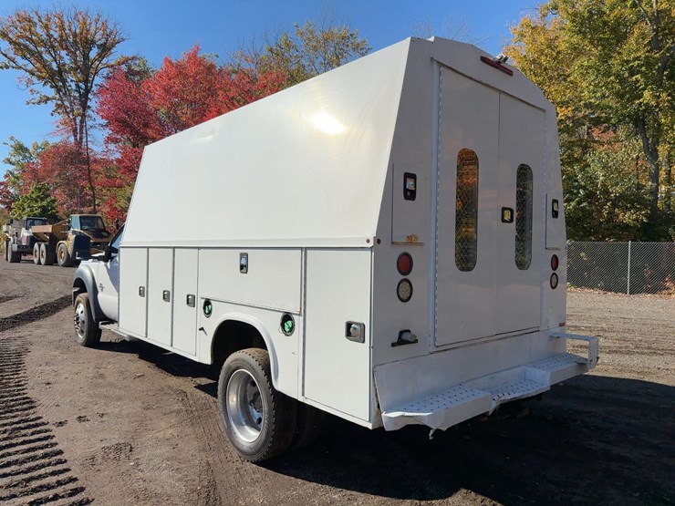 2015-ford-f450-xlt-image-3