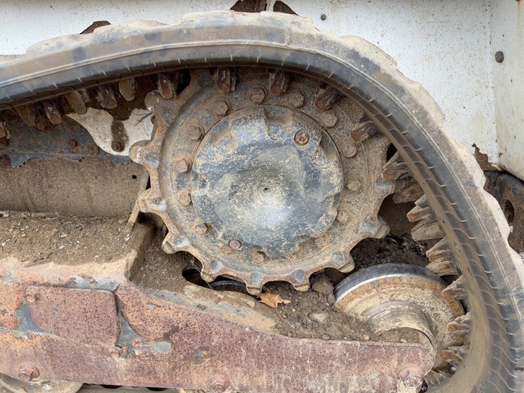 2020-bobcat-t450-image-16