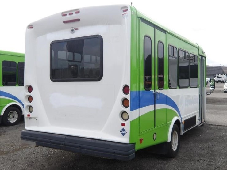 2016-ford-e450-image-3
