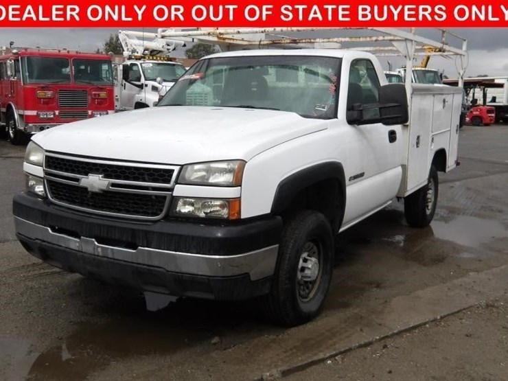 2006-chevrolet-silverado-2500-image-1