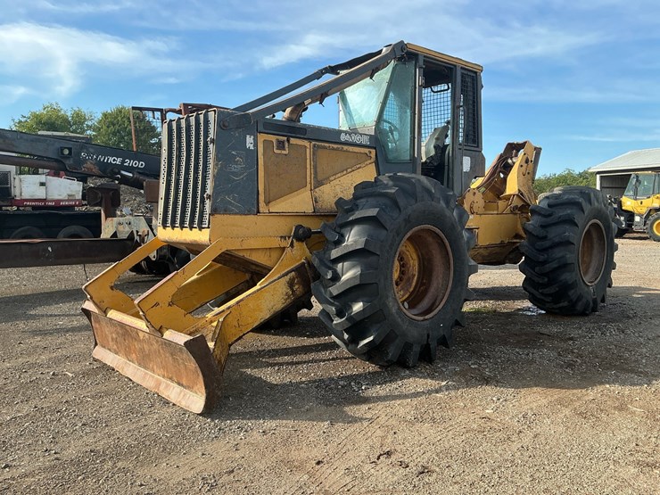 deere-640g-image-1