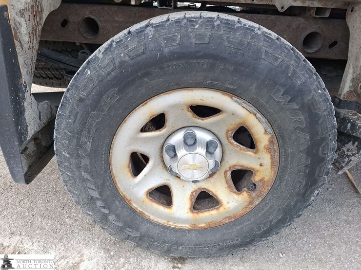 2018-chevrolet-silverado-1500-image-18