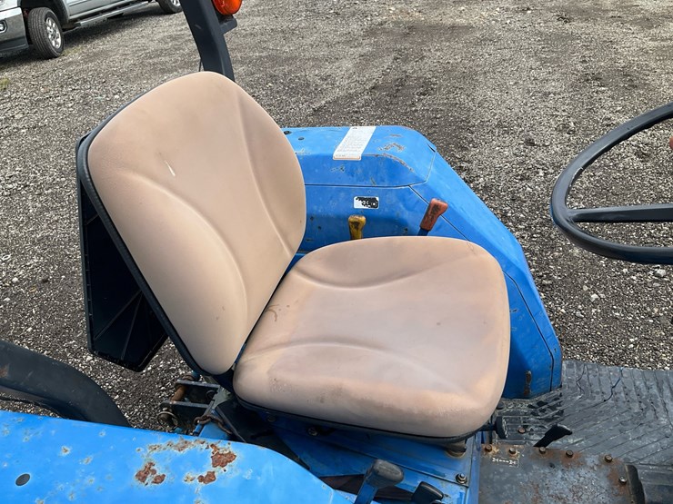 new-holland-t1520-image-17