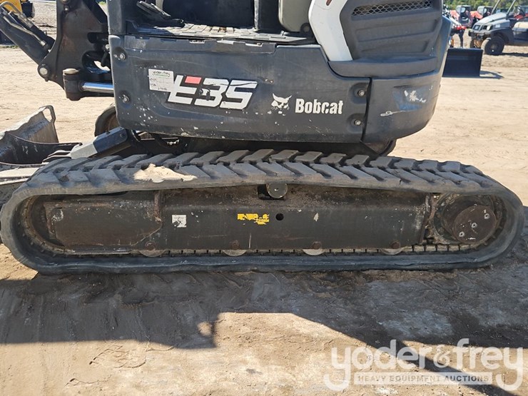 2019-bobcat-e35-image-21