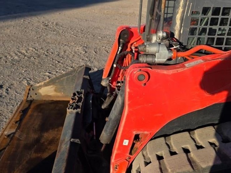 2022-kubota-svl75-2-image-32