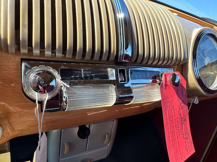 1947-ford-super-deluxe-sportsman-image-163