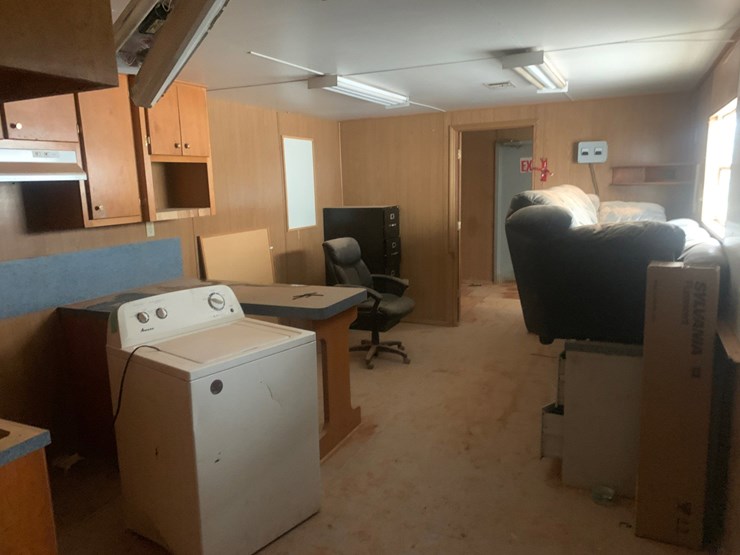 54’-l-x-12’5”-w-x-11’-h-skidded-crew-house-image-5
