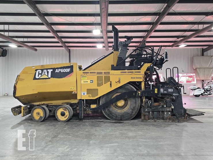 2016-caterpillar-ap-600f-image-5
