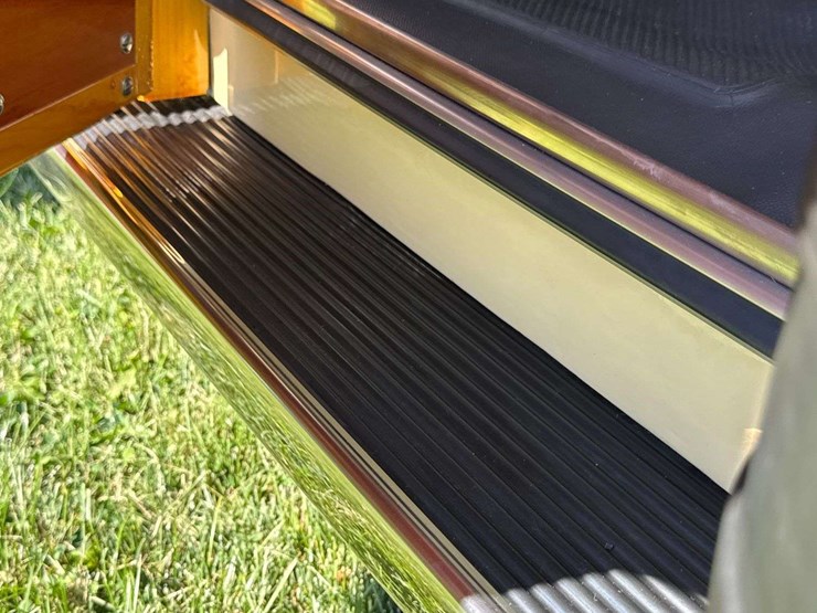 1947-ford-super-deluxe-woody-wagon-image-69
