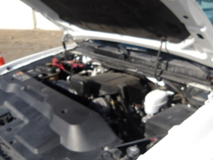 2013-chevrolet-silverado-2500-image-7