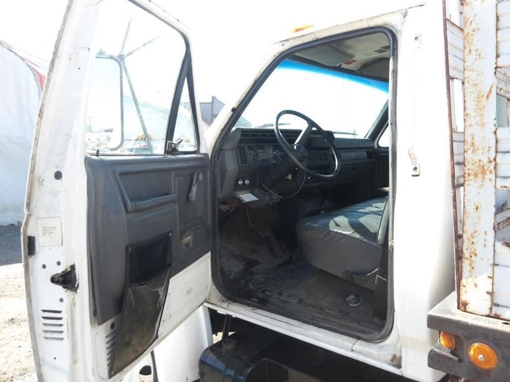 1993-ford-f700-image-15