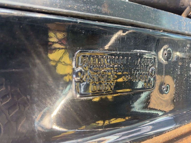 1932-cadillac-v-16-fleetwood-image-163