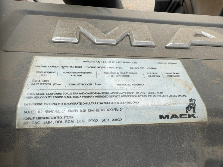 2018-mack-pinnacle-cxu613-image-9