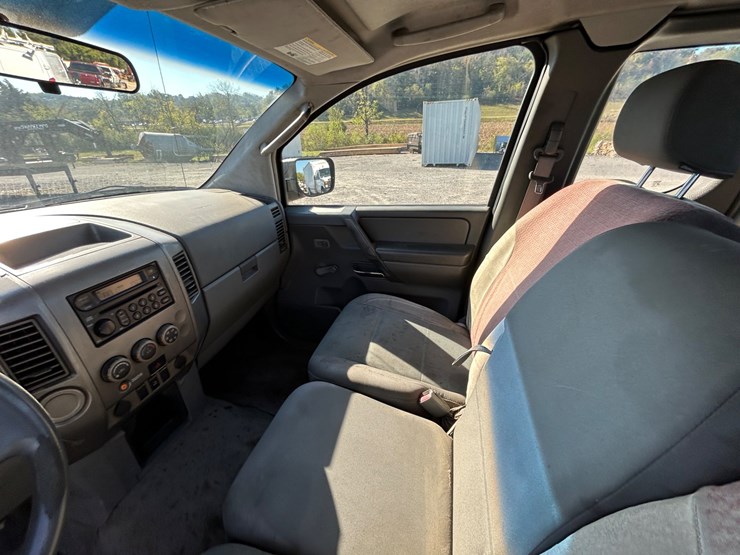 2005-nissan-titan-image-10