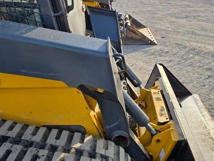 2019-deere-333g-image-9