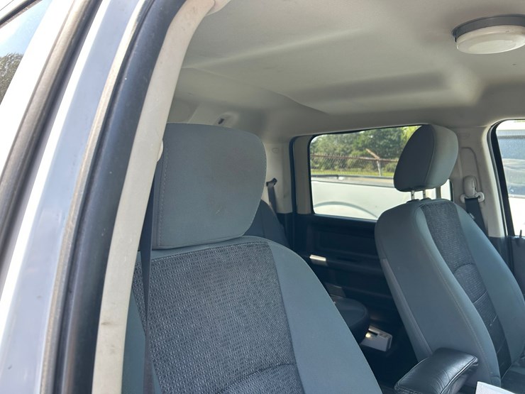 2014-dodge-1500-image-52