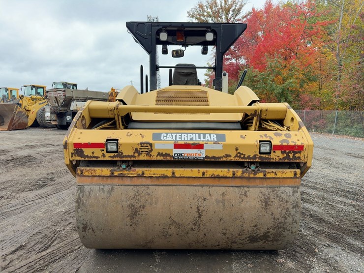 2011-caterpillar-cb64-image-4