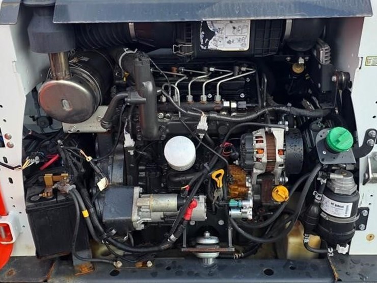 2018-bobcat-s550-image-40