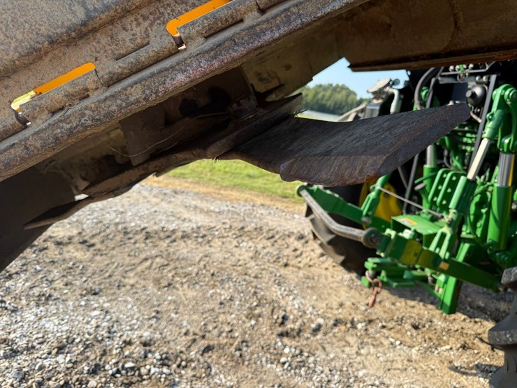 2017-john-deere-6110m-image-57