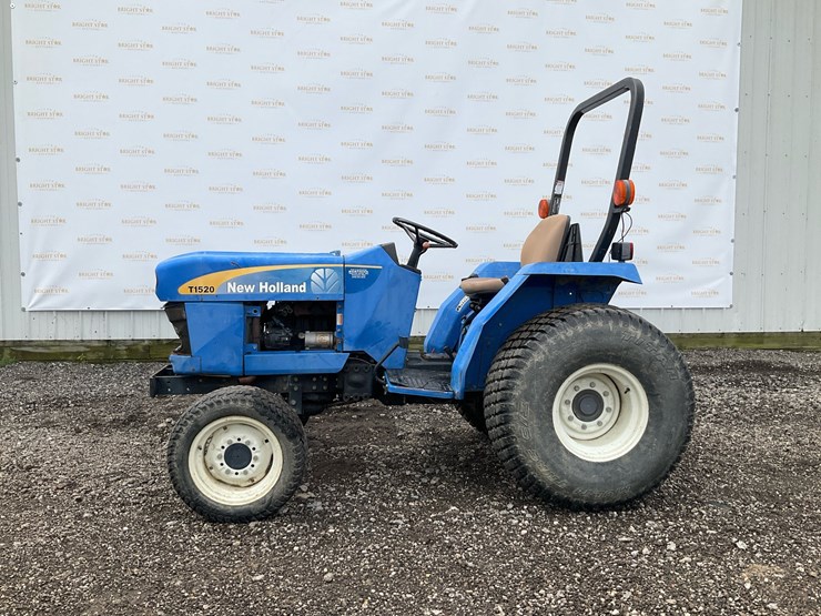 new-holland-t1520-image-1
