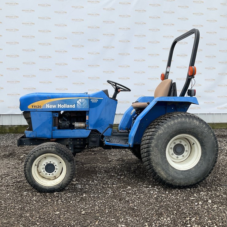 NEW HOLLAND T1520