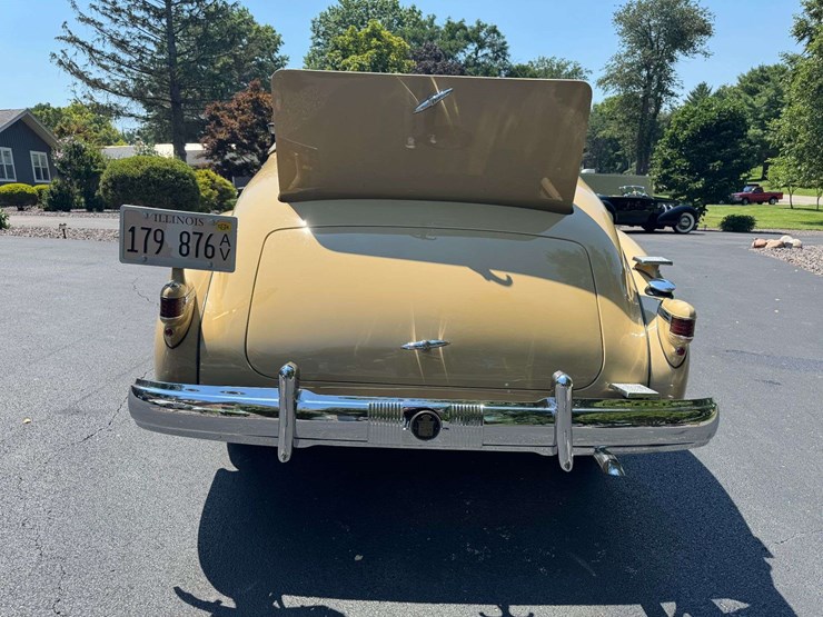1937-cadillac-series-60-five-passenger-touring-sedan-image-9