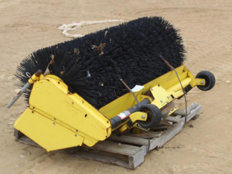 john-deere-1025r-image-4
